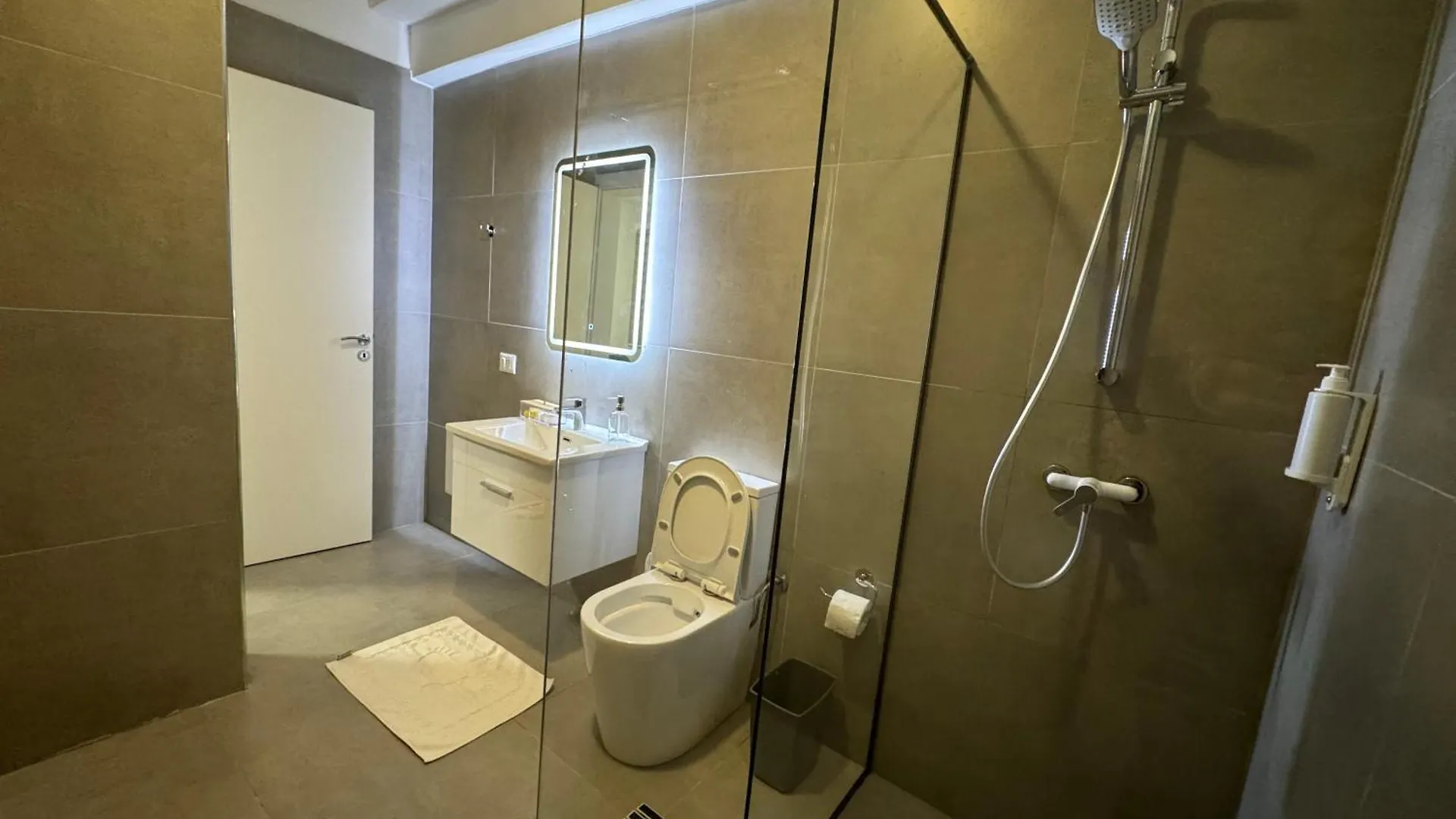 Aparthotel Avenue Apartment 02 Tirana